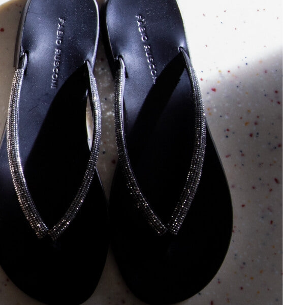 ビジュートングサンダル