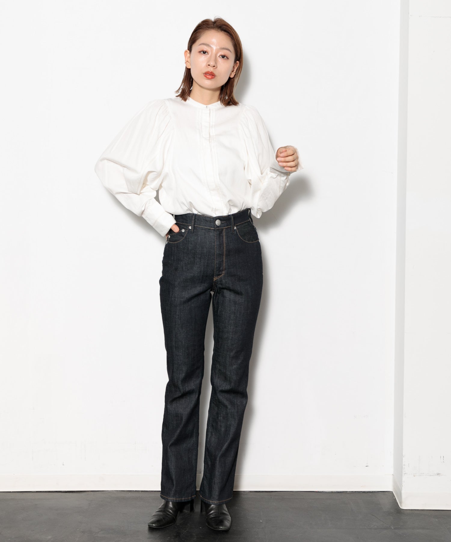 YANUK ヤヌーク セミフレア ワンウォッシュインディゴ 22 YANUK】セミフレア インディゴ – Sirin Online Store