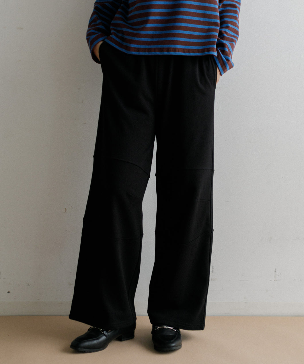 【WOMEN】スウェットカーブパンツ