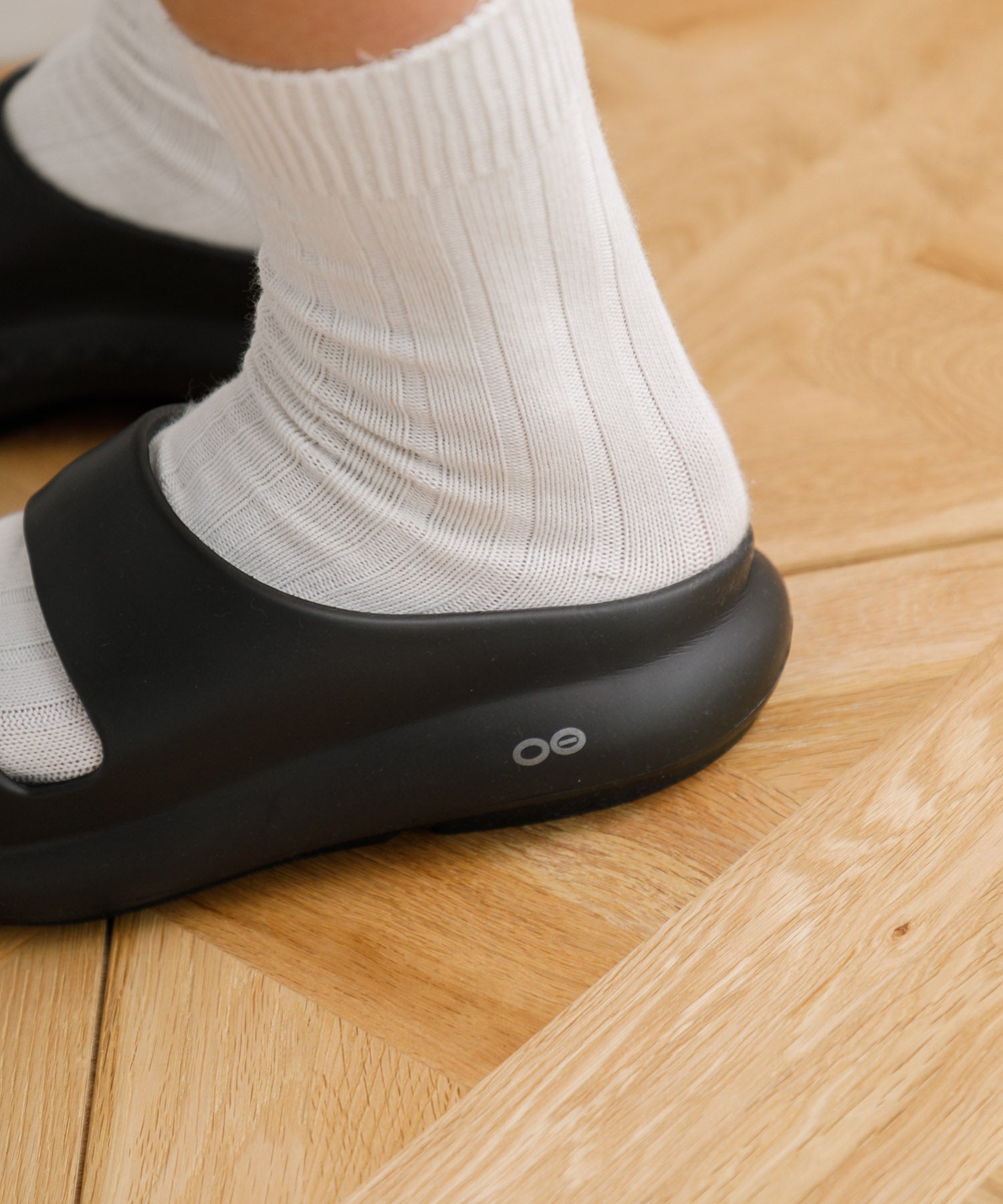 【新作】【美品】OOFOS OOYEA 28cm OOyea - Black – OOFOSオフィシャルサイト