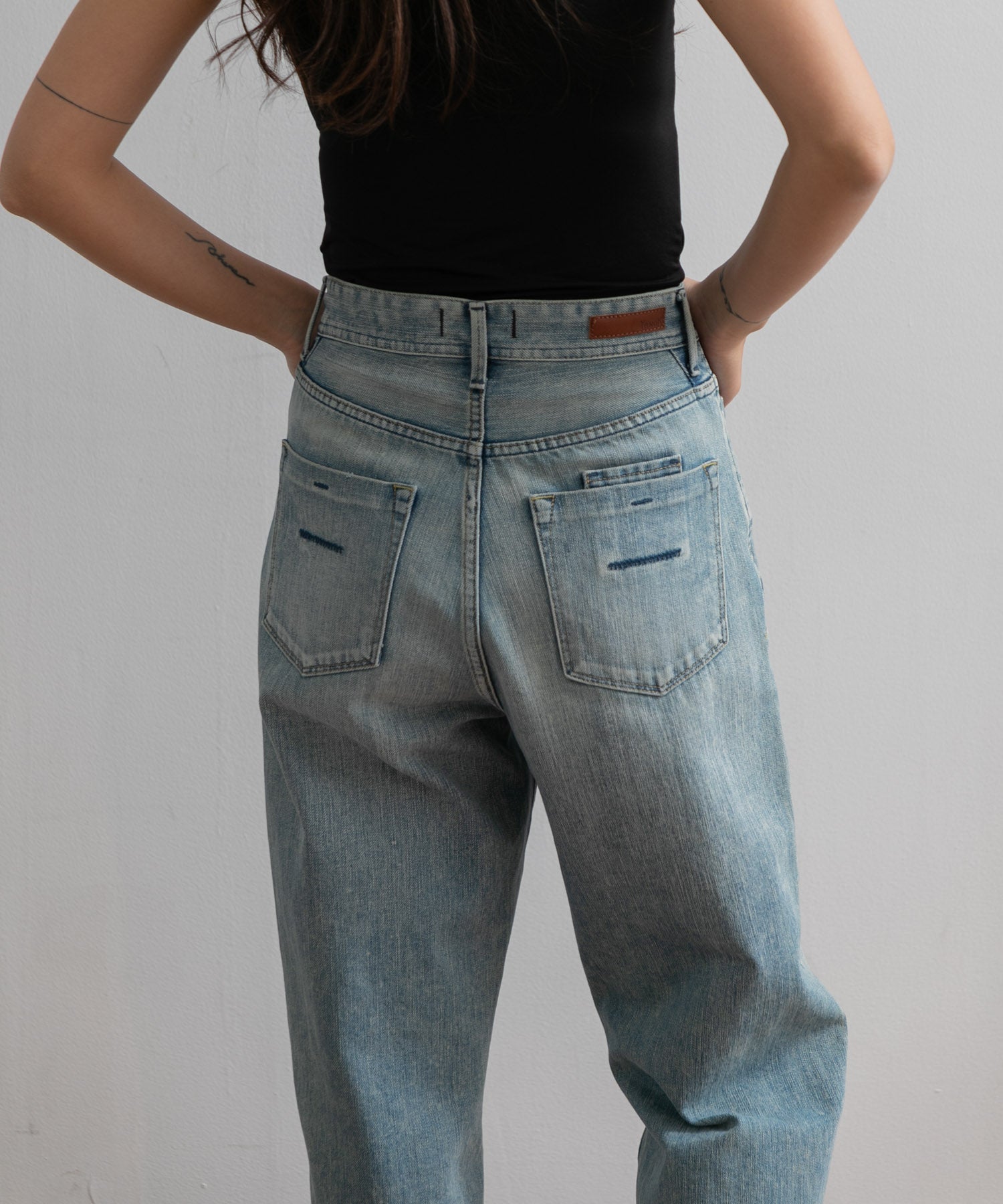 WOMEN】YANUK ボーイズストレート LEA TVS Trick Denim