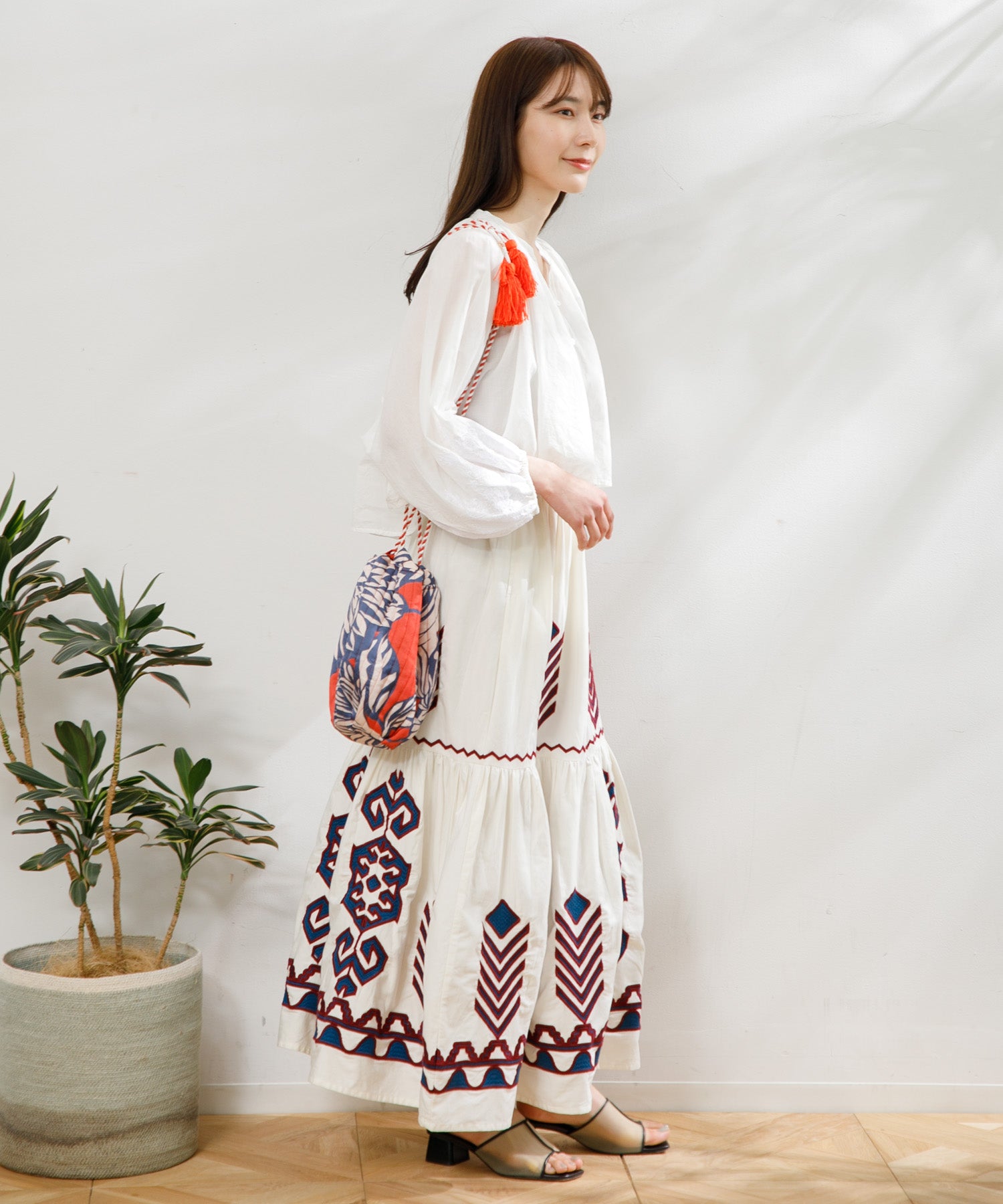 WOMEN】LEIN 幾何学柄刺繍スカート – AMERICAN RAG CIE WOMEN】LEIN 幾何学柄刺繍スカート – AMERICAN RAG CIE