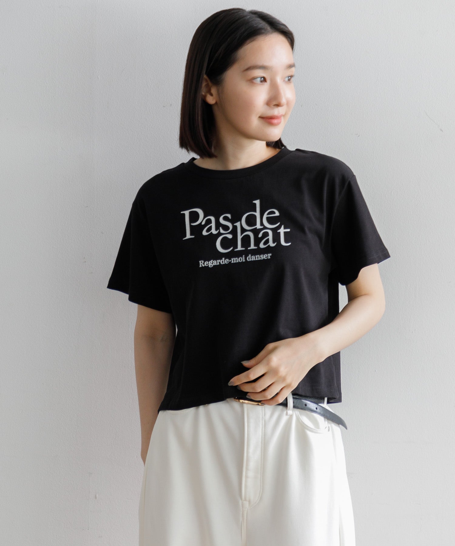 【関税込み】AREA ブラック Crystal Rosette クロップド Tシャツ 関税込み】AREA ブラック Crystal Rosette クロップド Tシャツ