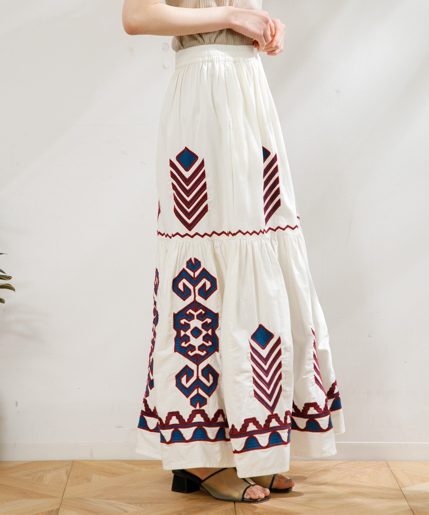 WOMEN】LEIN 幾何学柄刺繍スカート – AMERICAN RAG CIE WOMEN】LEIN 幾何学柄刺繍スカート – AMERICAN RAG CIE
