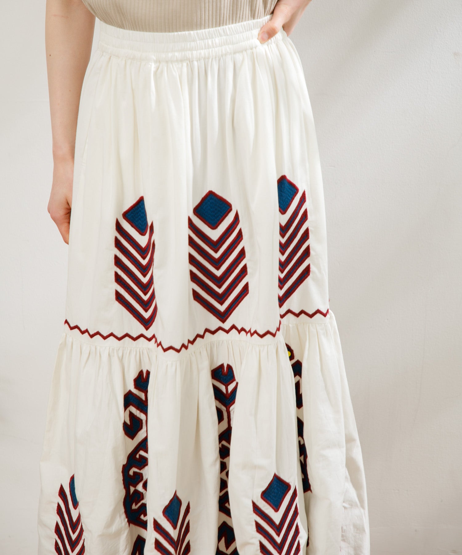WOMEN】LEIN 幾何学柄刺繍スカート – AMERICAN RAG CIE WOMEN】LEIN 幾何学柄刺繍スカート – AMERICAN RAG CIE