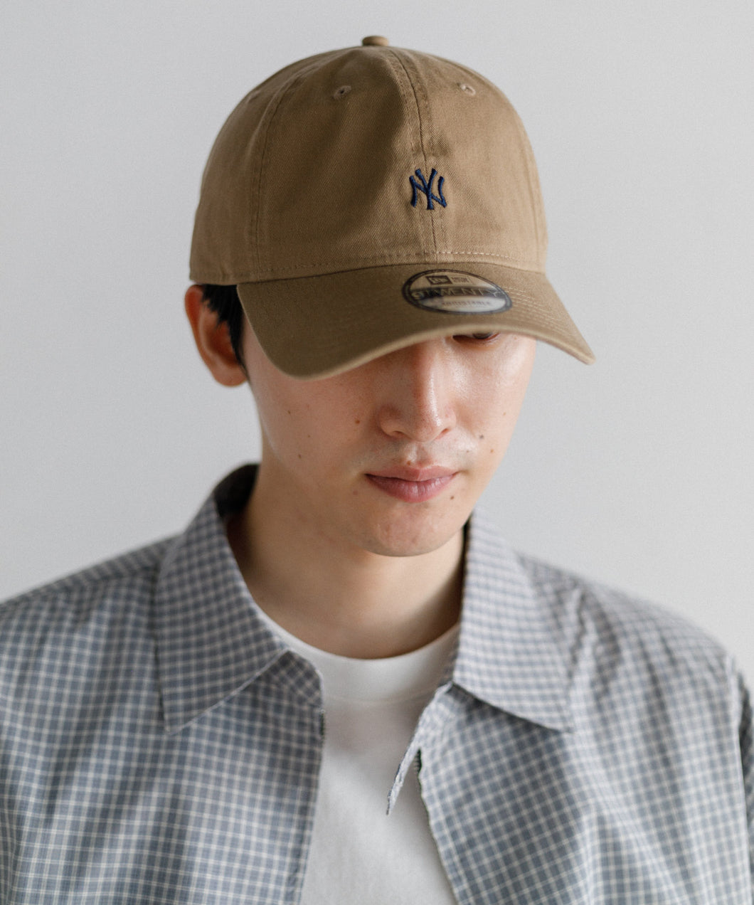 【MEN , WOMEN】9TWENTY MLB Mini Logo ニューヨーク・ヤンキース カーキ