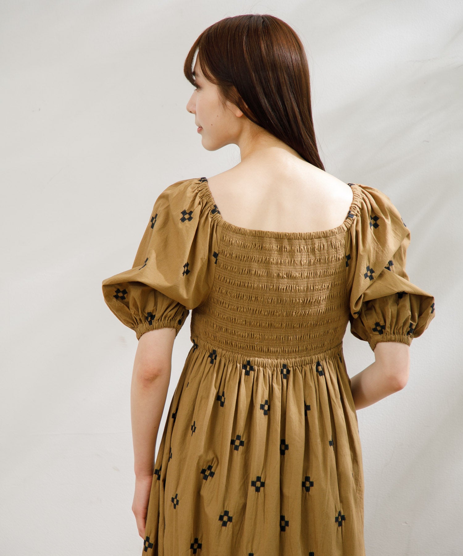 WOMEN】ボリュームスリーブ刺繍ワンピース – AMERICAN RAG CIE