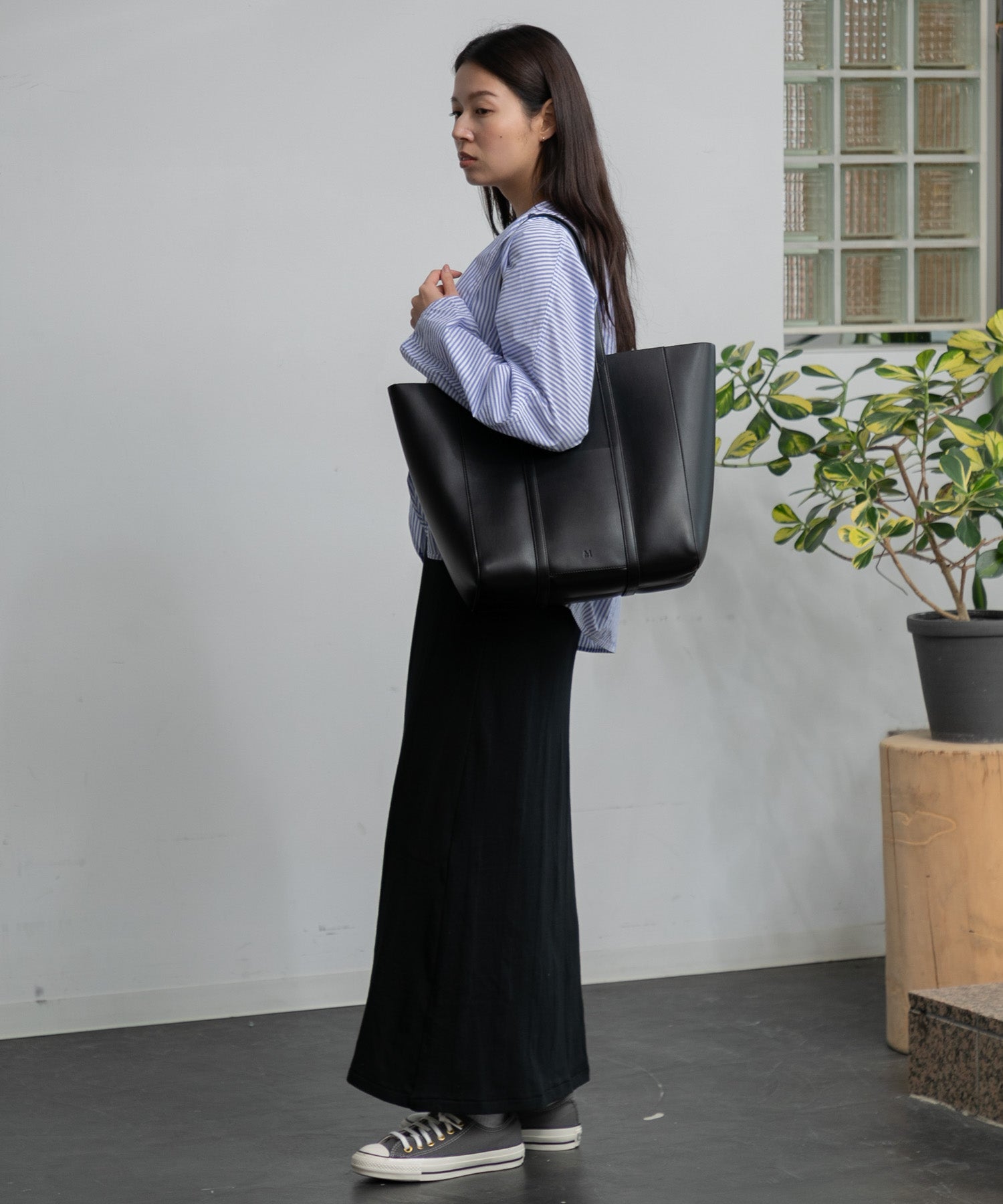 完売品☘️＆MyuQ☘️ハンドHOLLY ＆MyuQ ショルダーバッグ バッグ HOLLY (ホリー) ハンドバッグ