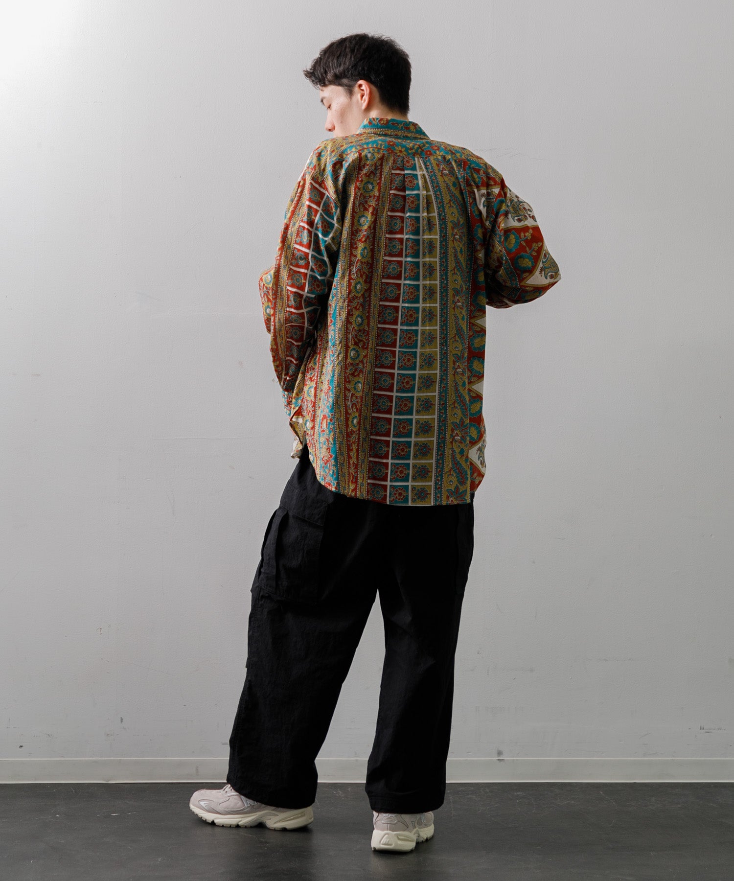 Engineered Garments 19th B.D. shirt 花柄 Engineered Garments 19 Century BD Shirt in White 100's 2Ply