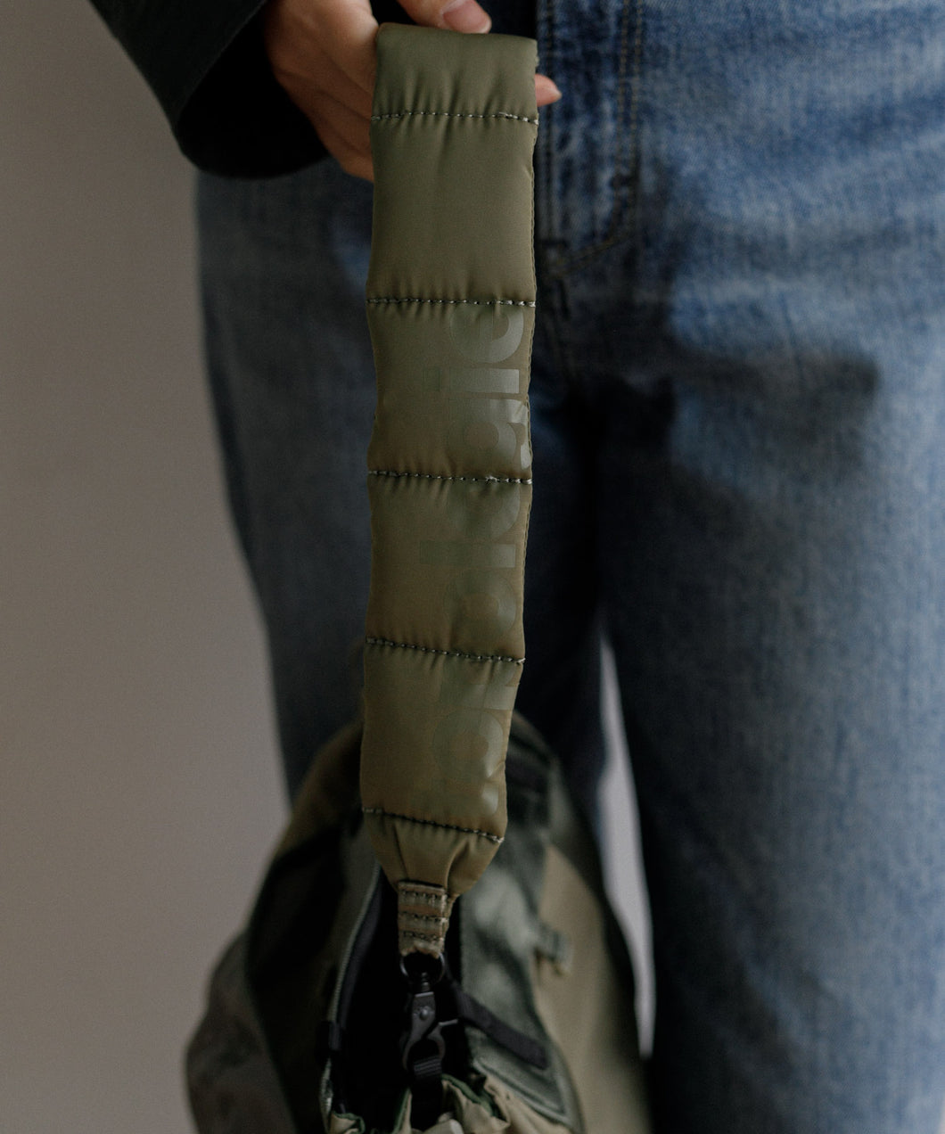 【MEN , WOMEN】Topologie Puffer Wrist Strap（パファー リスト ストラップ）