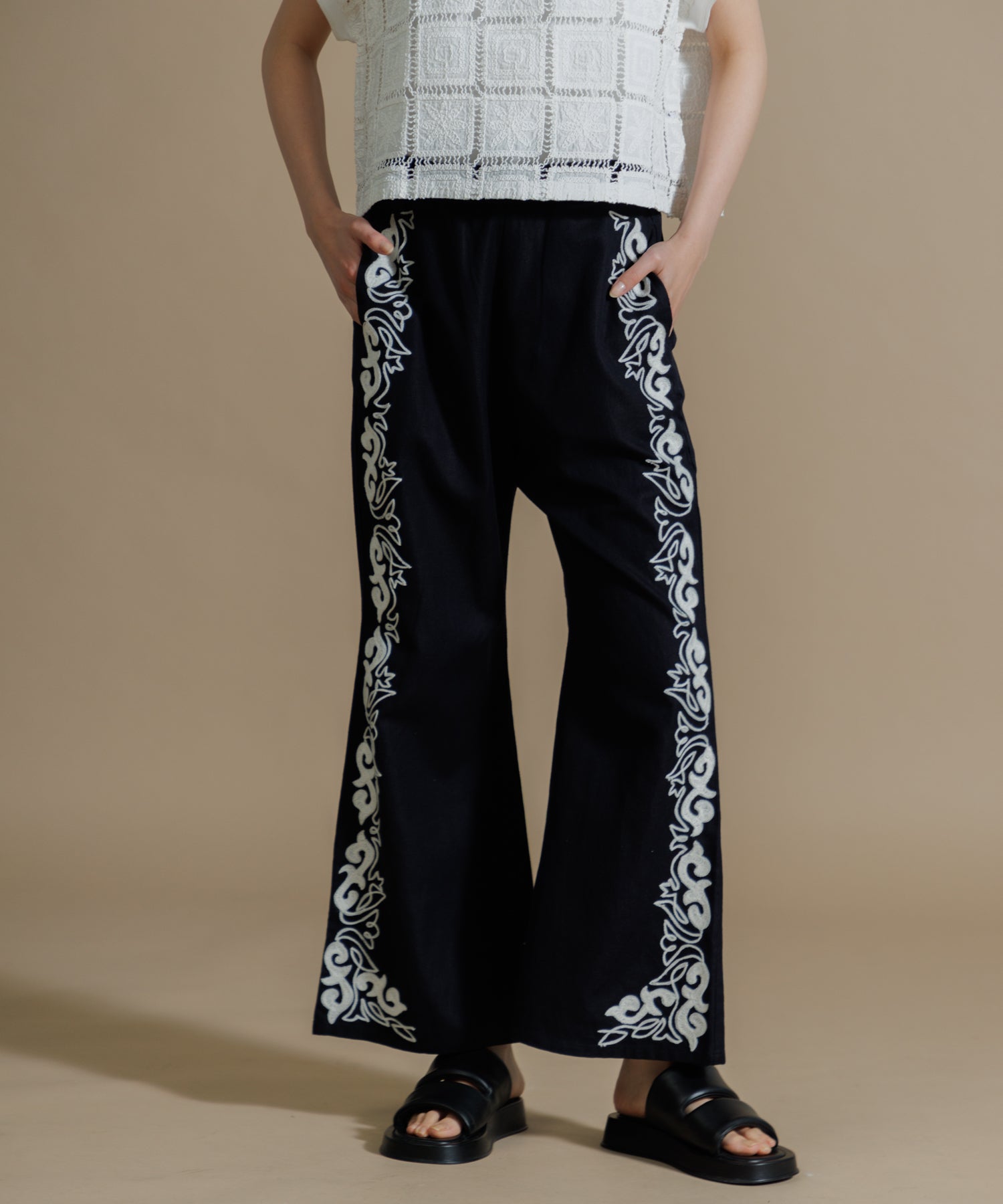 WOMEN】LEIN コットンリネンアリ刺繍パンツ – AMERICAN RAG CIE