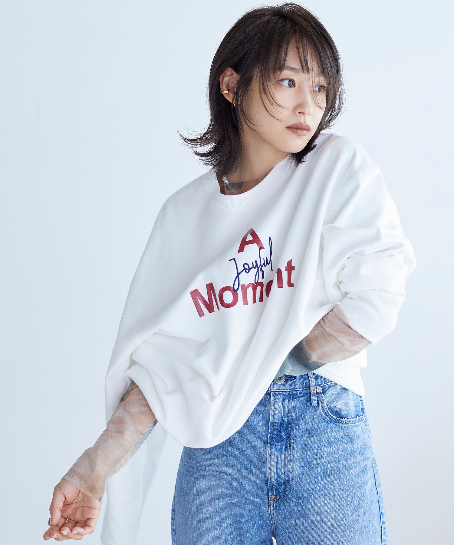 【WOMEN】高橋愛×AMERICAN RAG CIE ルーズフィットロゴプリントスウェット