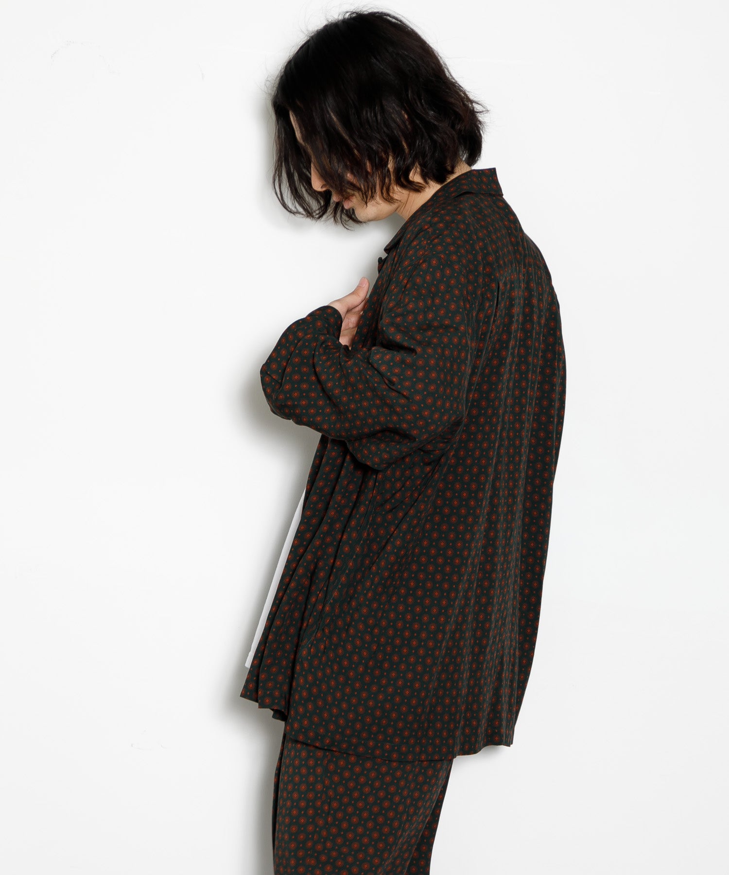 MEN】クレストプリントレーヨンオープンカラーシャツ – AMERICAN MEN】クレストプリントレーヨンオープンカラーシャツ – AMERICAN