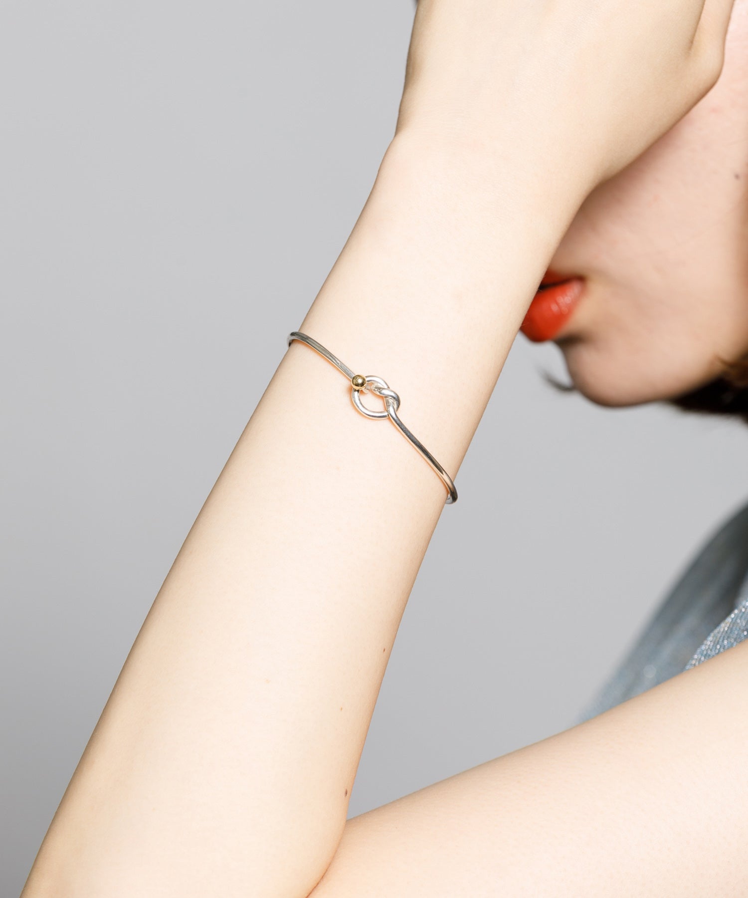 WOMEN】TIFFANY ラブノットバングル シルバー×ゴールド