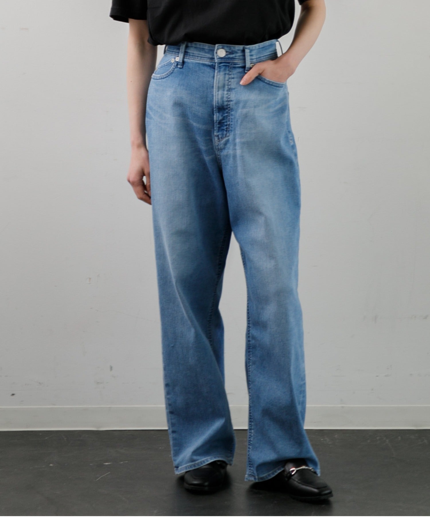 WOMEN】YANUK Really Light ルーズストレート JOAN APS