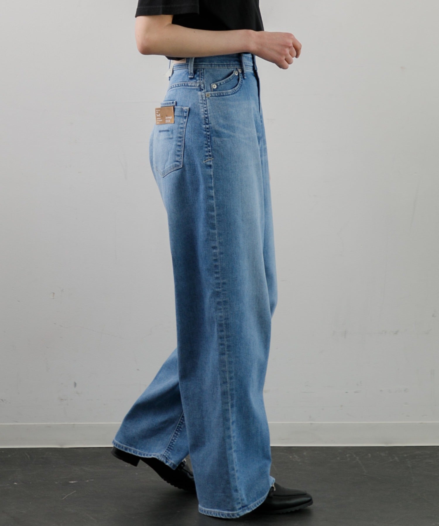 WOMEN】YANUK Really Light ルーズストレート JOAN APS