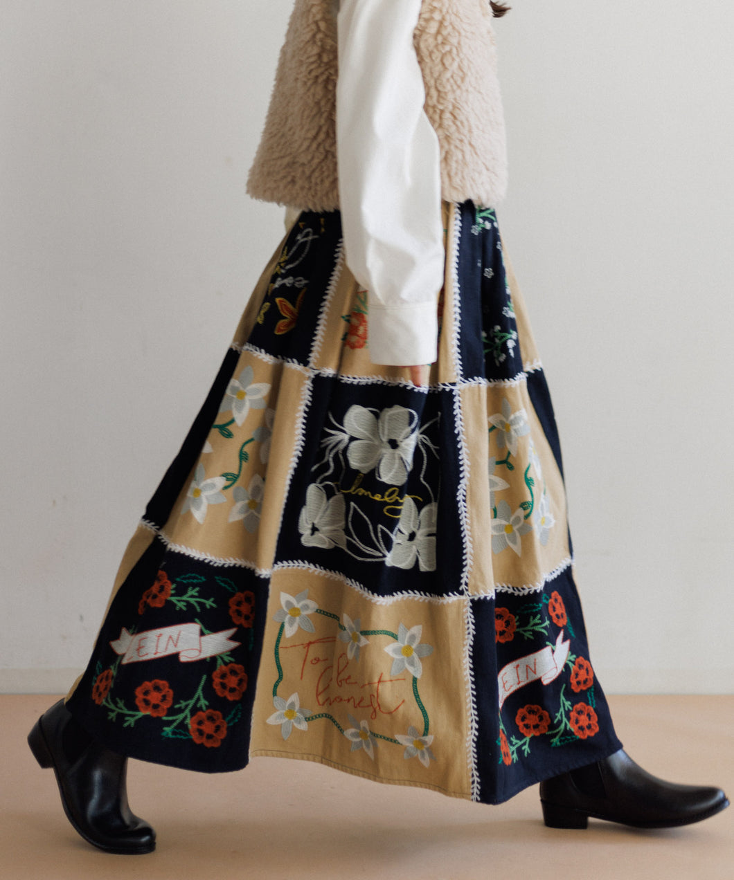 【WOMEN】LEIN パッチワーク刺繍スカート