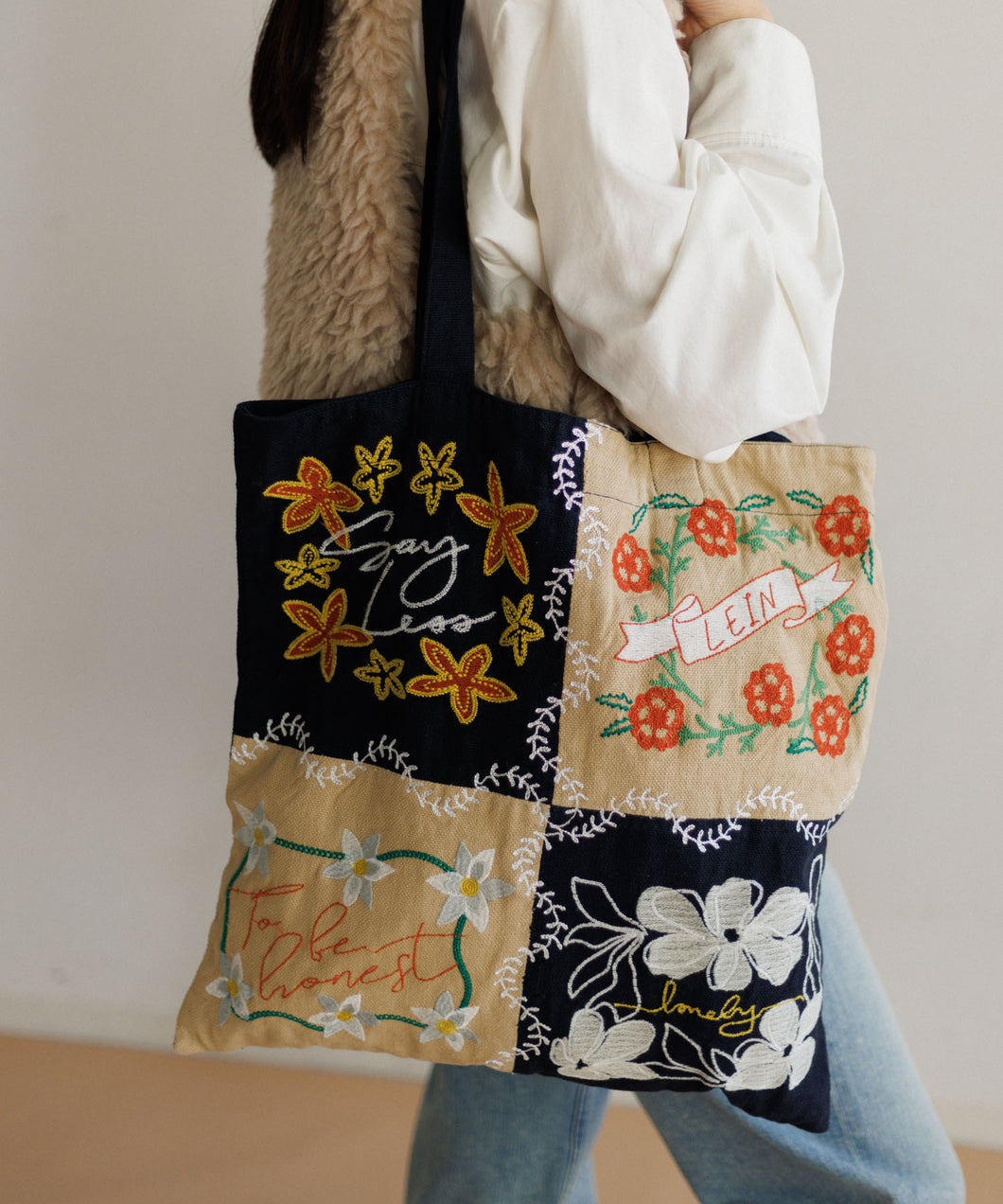 【MEN , WOMEN】LEIN Wフェイスパッチワーク刺繍トートバッグ